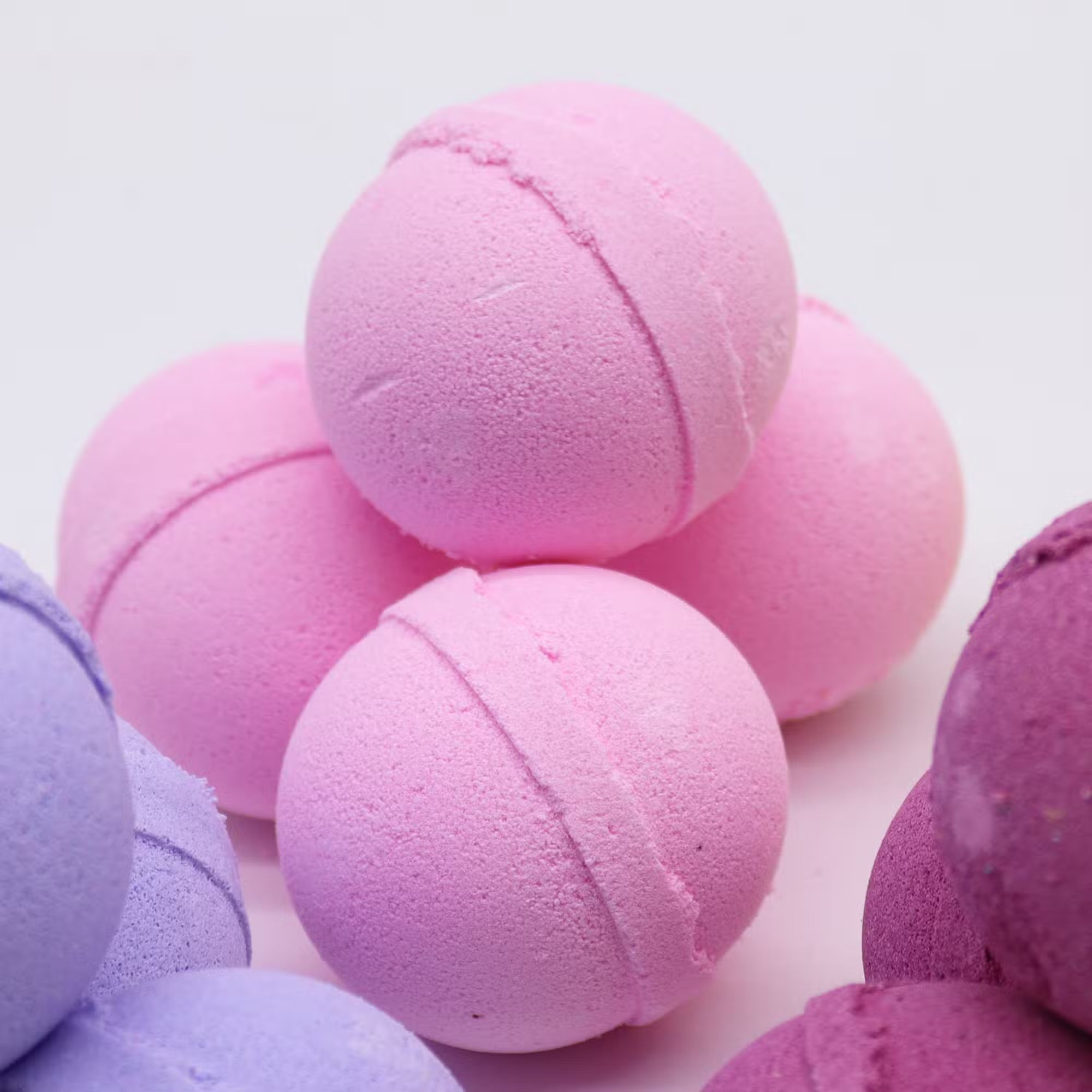 3 Essential Oil Bath Bomb - Frankincense & Rose